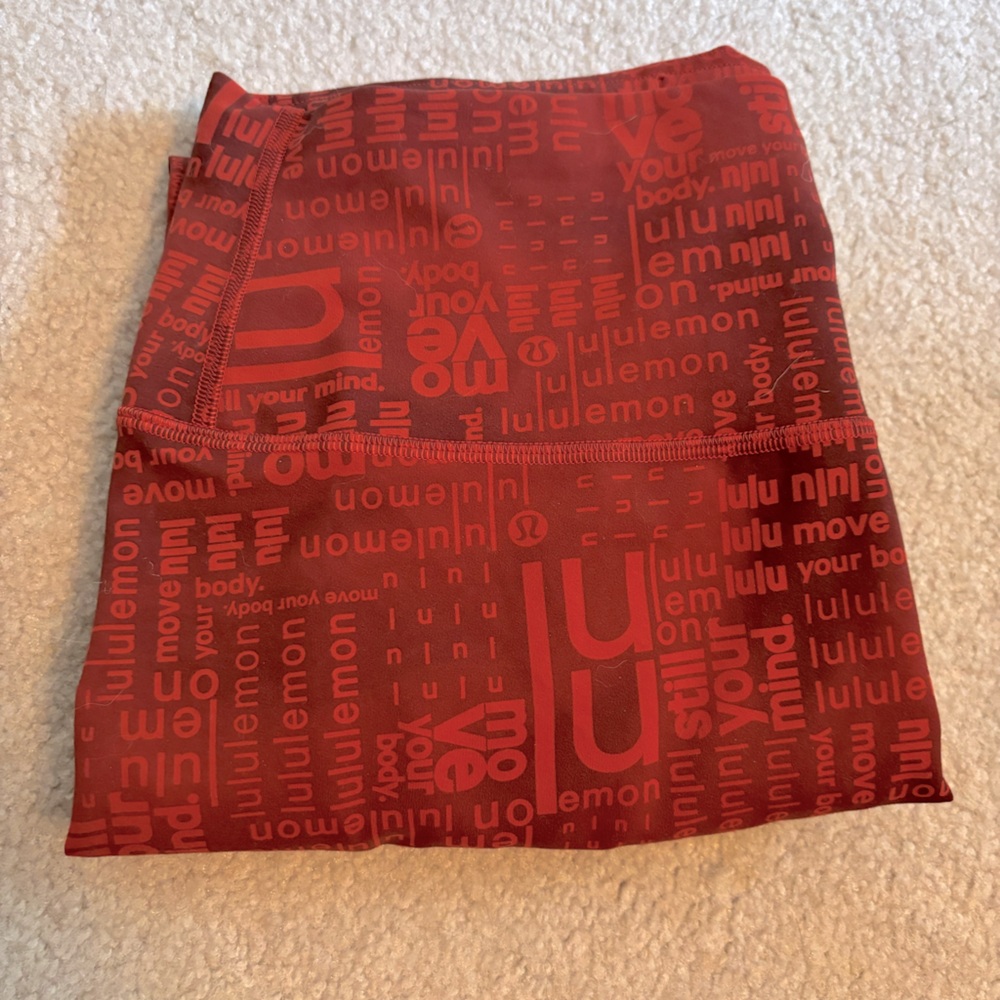 Lululemon Crop Red Printed Sz 12